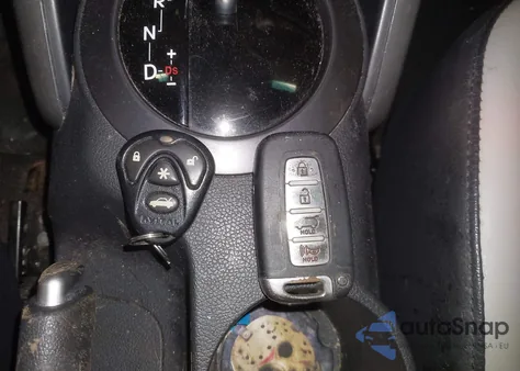 2013 Hyundai Veloster Turbo W/Black z USA, uszkodzony, nr VIN KMHTC6AE1DU115332